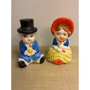 Vintage Made in Japan Couple Salt & Pepper Shakers